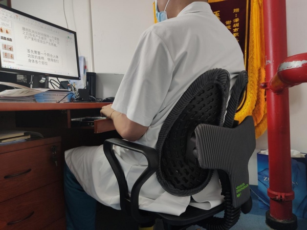 保护那些努力保护我们的人，米乔呵护医师健康