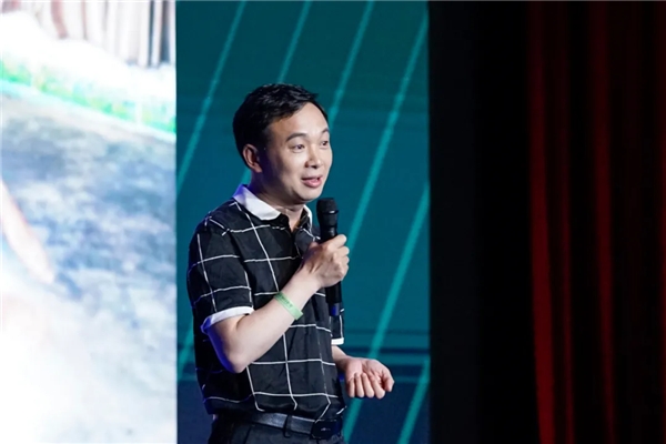 希沃白板五周年庆,六名资深老师首次公开感人故事