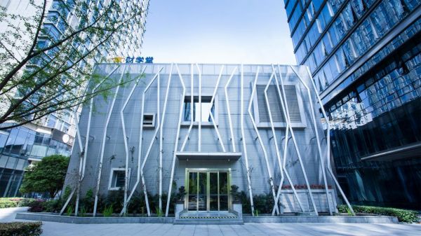 财学堂斥资百万打造【向阳而生】证券公益讲座！