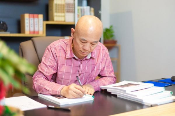 财学堂斥资百万打造【向阳而生】证券公益讲座！